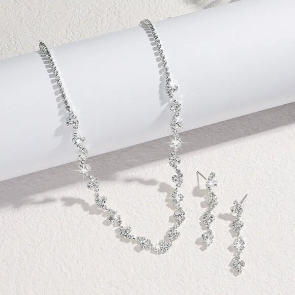 3/$35 Sparkling Rhinestone Crystal Choker Necklace & Dangle Drop Earrings Set - Picture 7 of 8